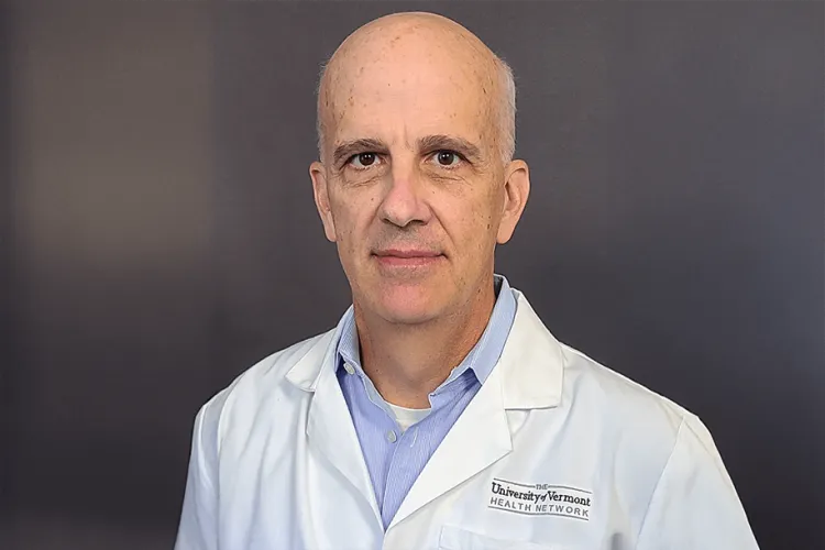 headshot of Stephen Teach, M.D.