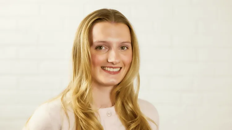 kennedy connors headshot