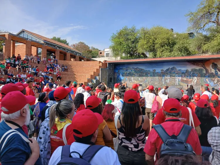 crowd watches a demonstration at ICARRD+20 in Colombia