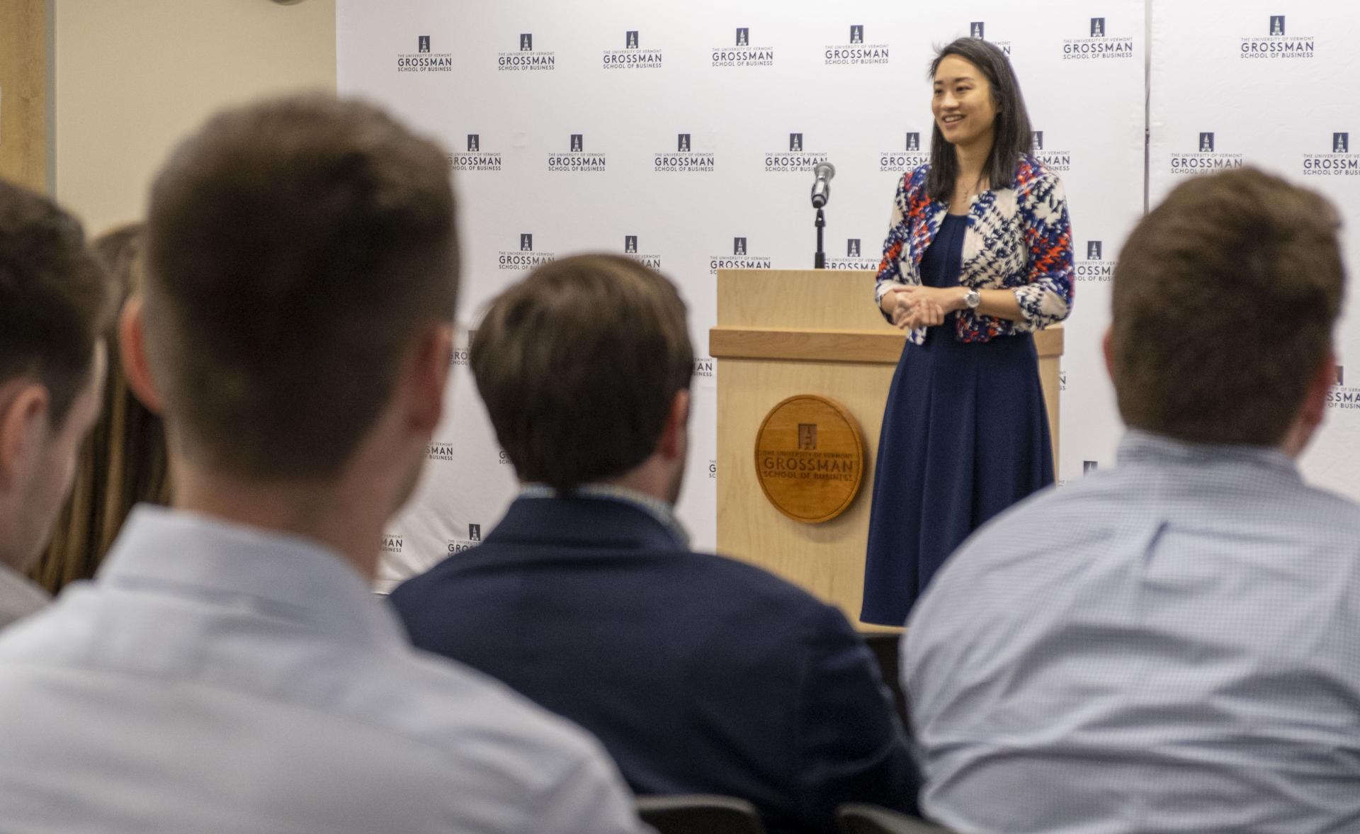 Anita Chen addresses SI-MBA students