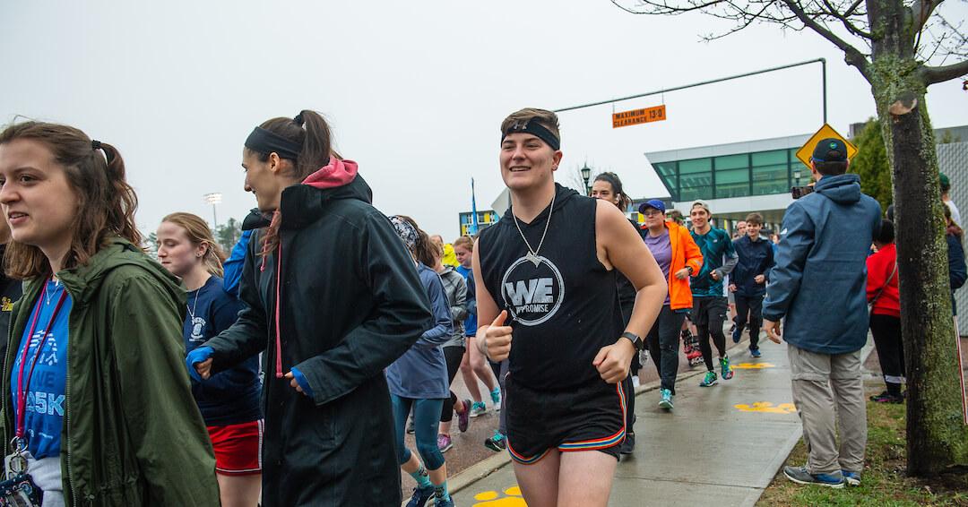 People running