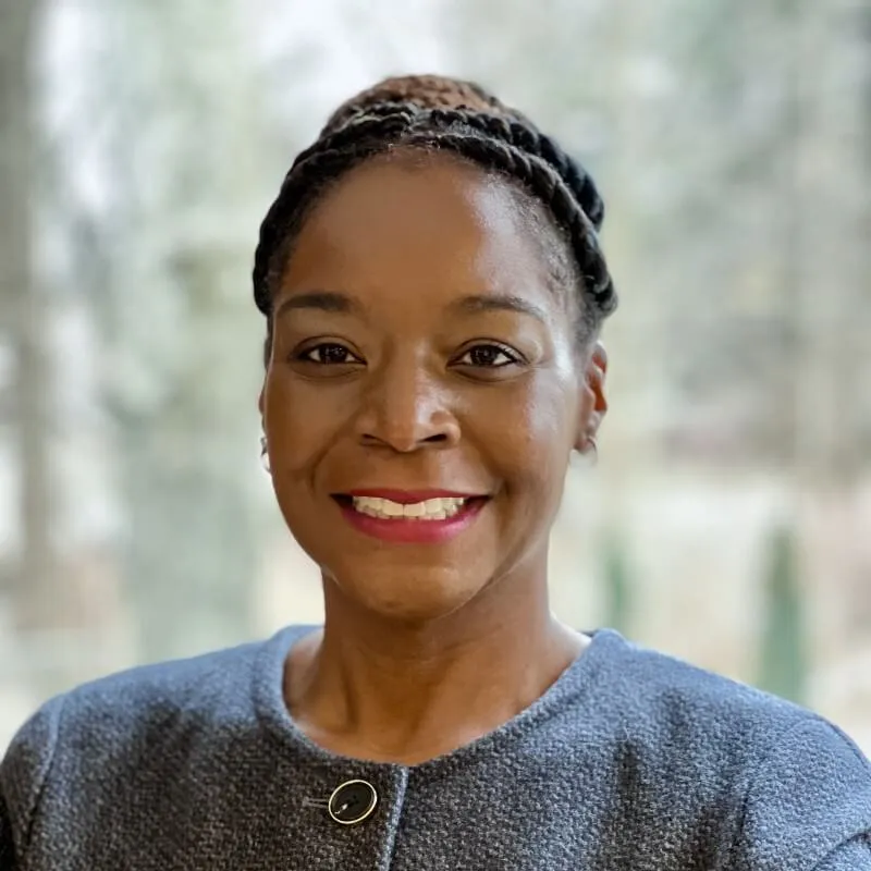 Dr. Leah Robinson