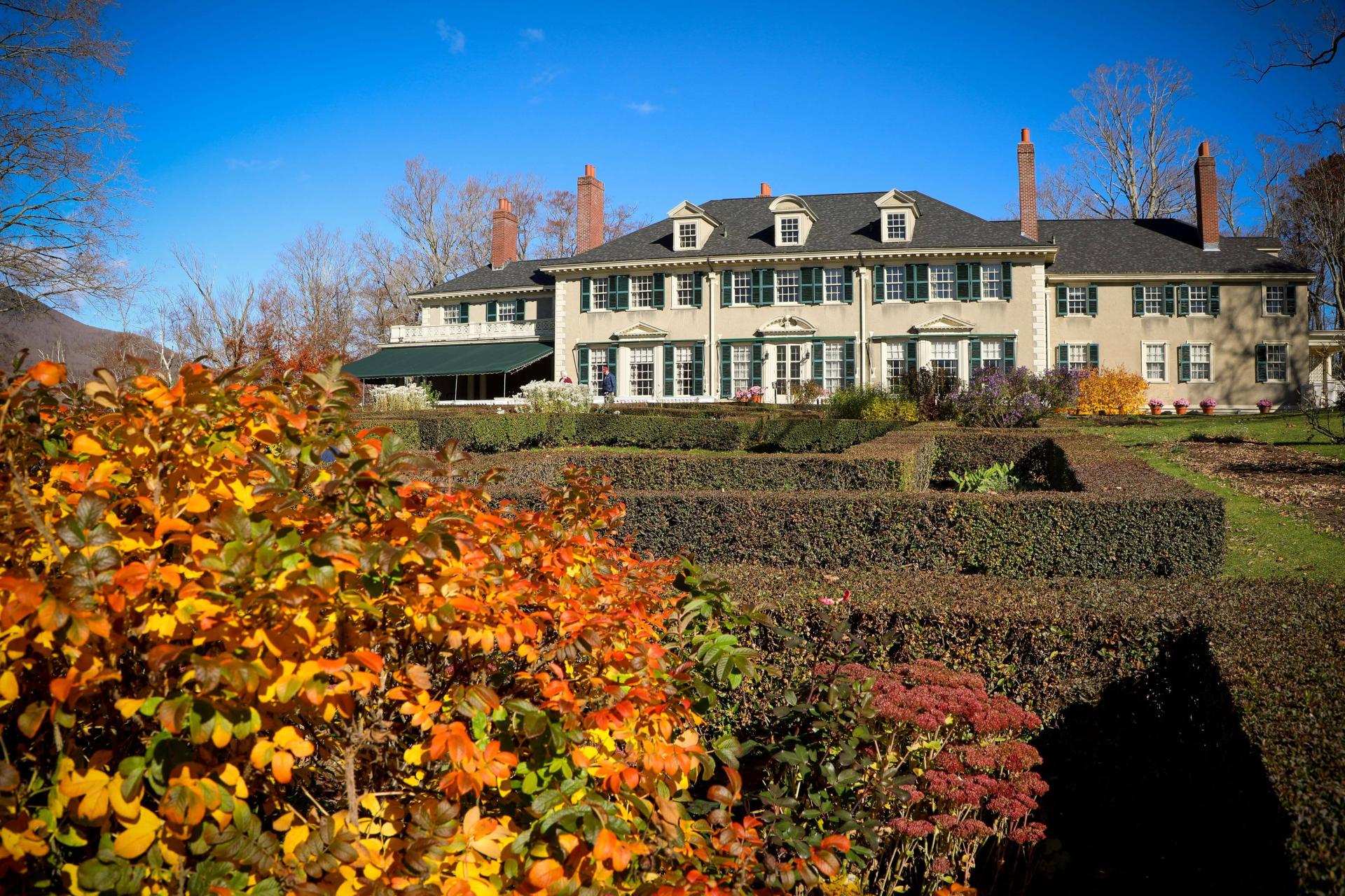 Hildene Mansion in autumn