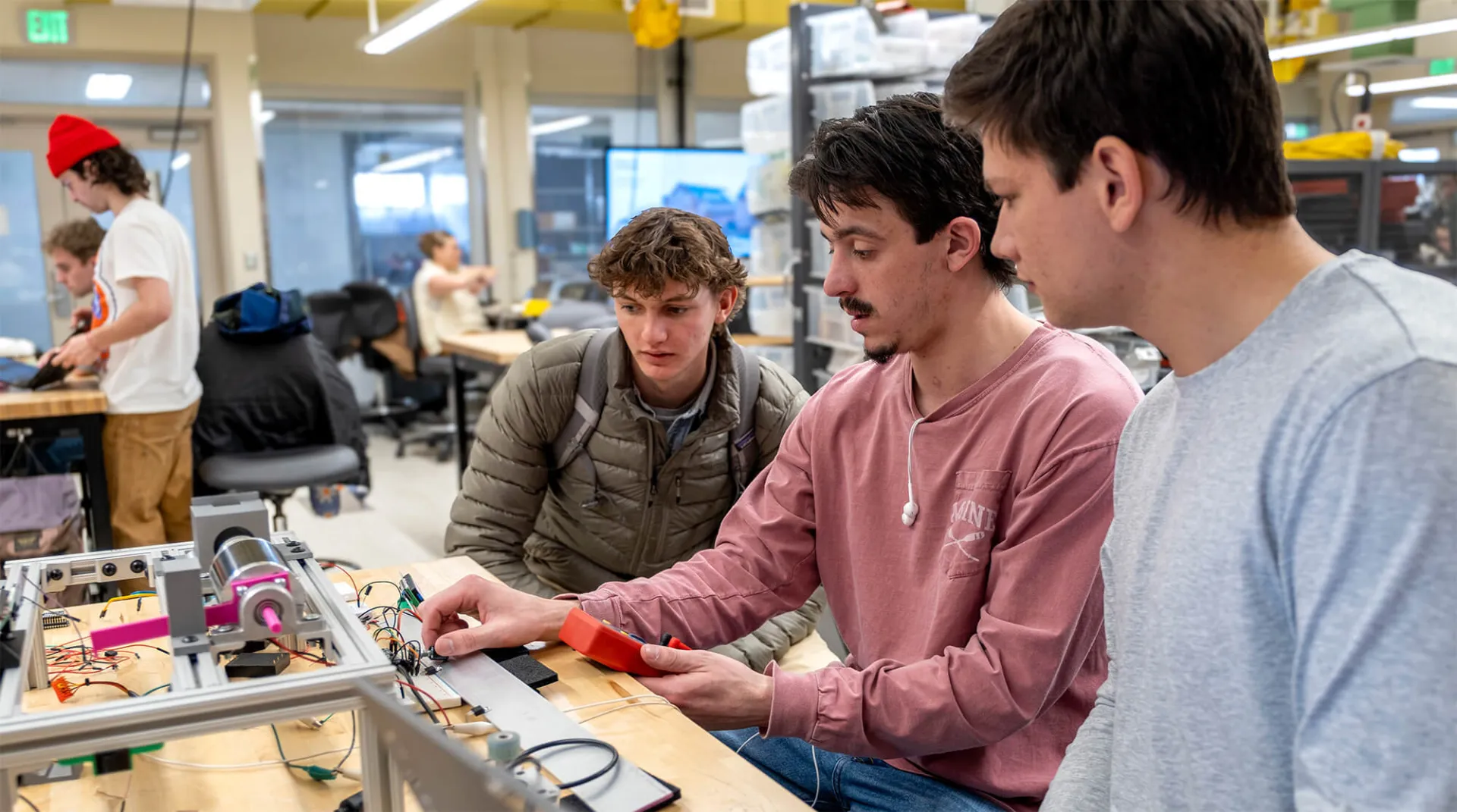 CEMS students work on an engineering design project