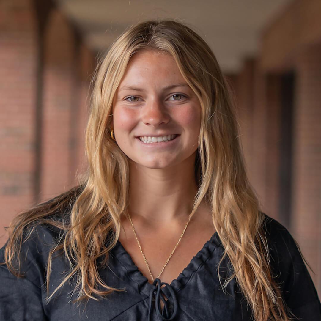 Rosie Bostian Headshot