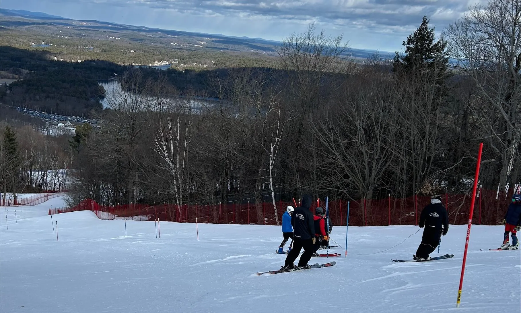 People on skis on a ski mountain.