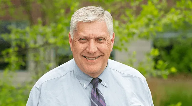 headshot of Randall Holcombe, M.D., M.B.A.