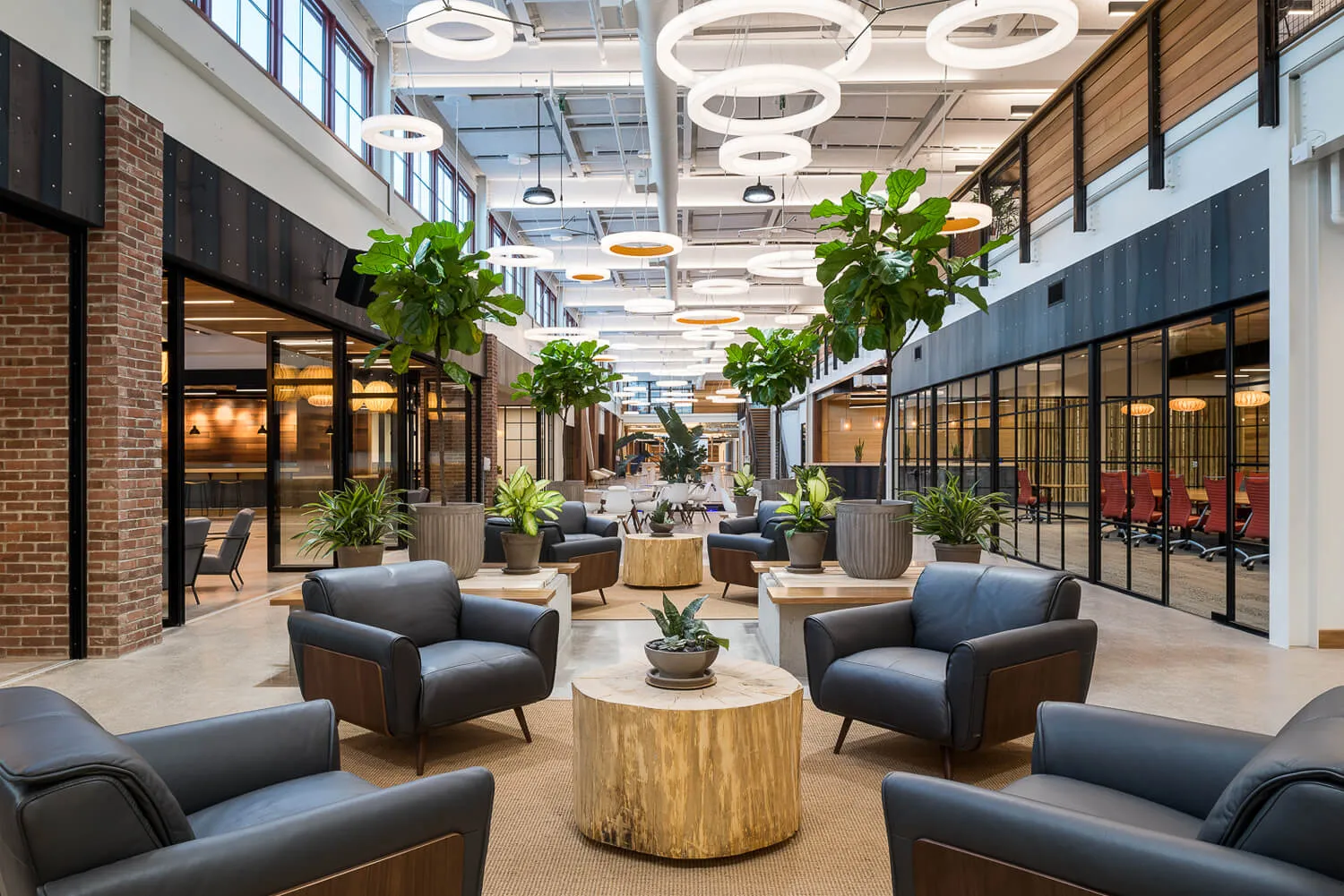 Inside of Hula Lakeside 