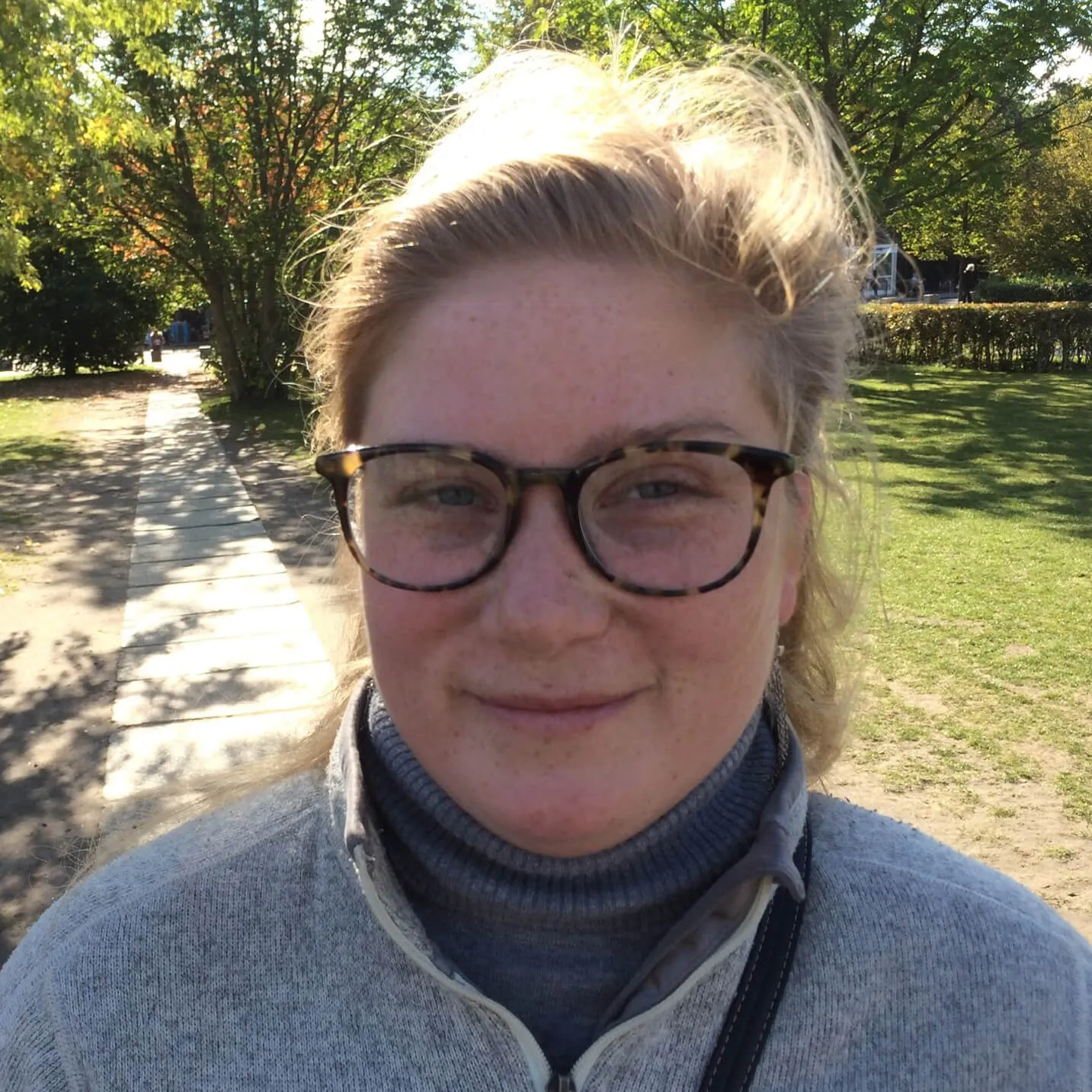 Kate Mays headshot