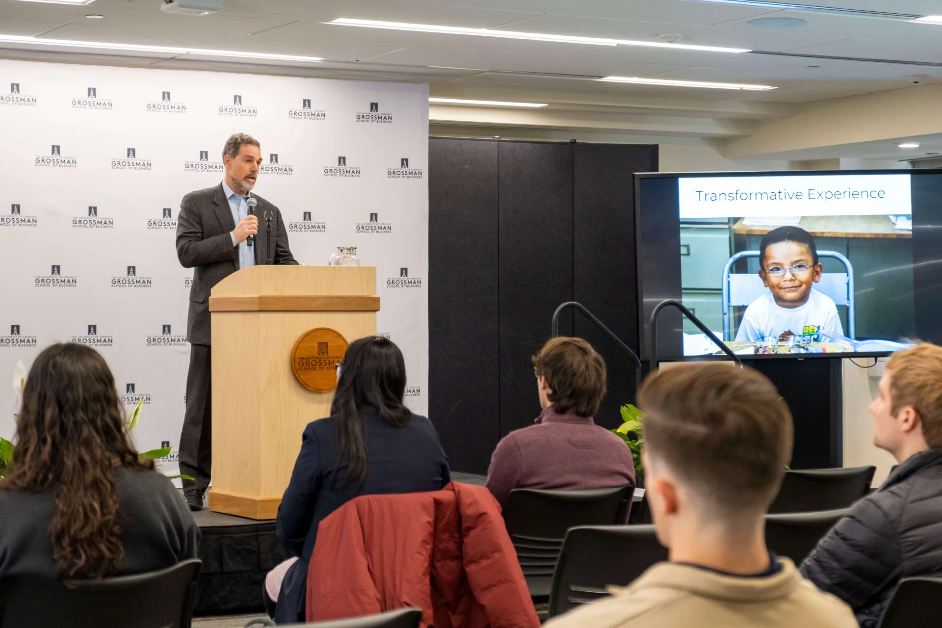 Jordan Kassalow '83, UVM alum and founder of VisionSpring, discussed the Journey of Scaling a Social Enterprise as part of the Hoffman Family Business Lecture on April 20, 2023 