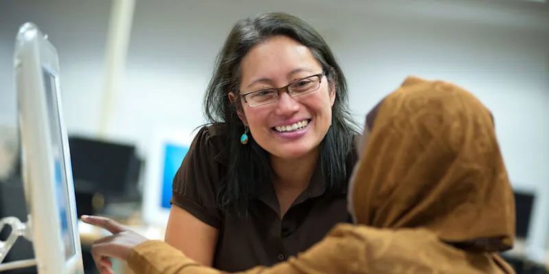 Cynthia Reyes with student
