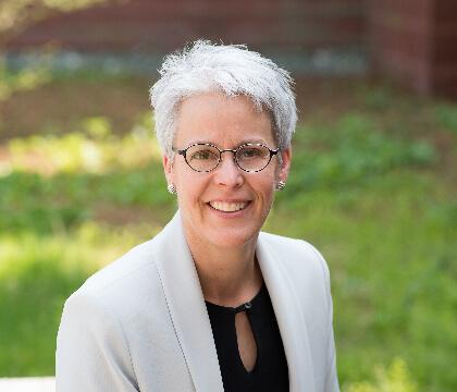 Lisa  Schnell