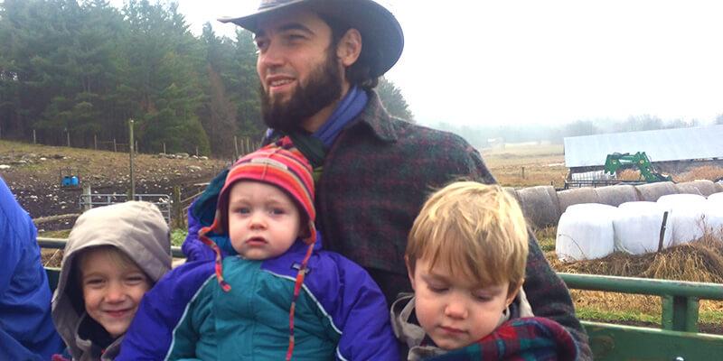 Finn Yarbrough and his children