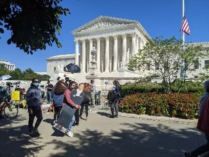 RBG mourners on the capital grounds