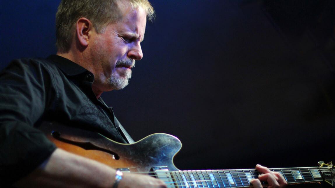 Photo of Dave Stryker