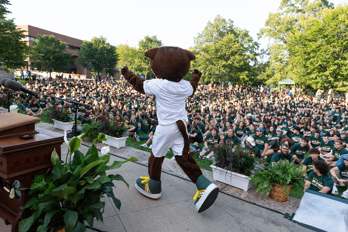 Rally Cat cheers on the crowd at convocation