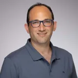Headshot of a Dr. Robert Sternszus