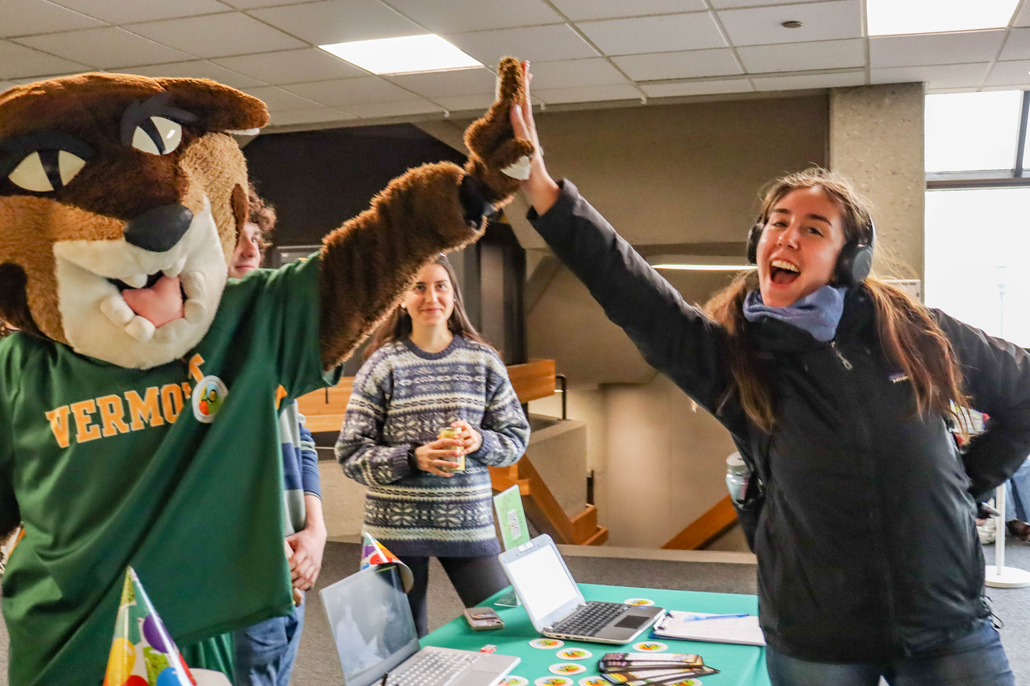 Rally Cat gave tutor Sarah S. a high-five.