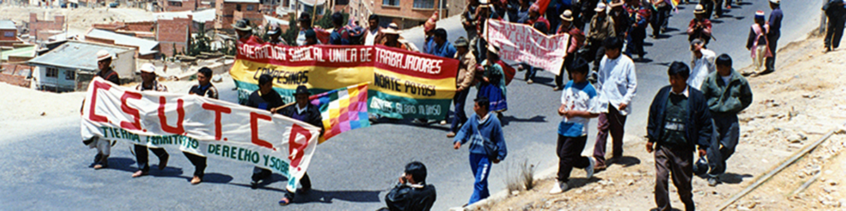 Indigenous activists at the 1996 March for Land and Territory cross into La Paz 