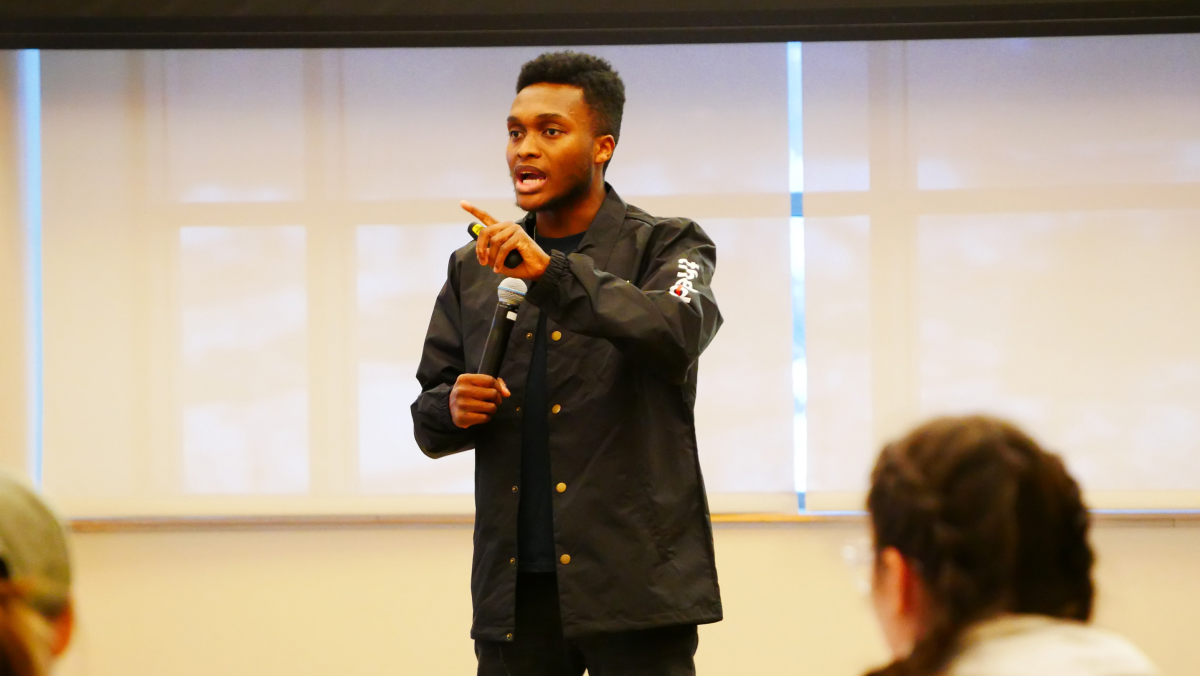 Wes Woodson speaks to students