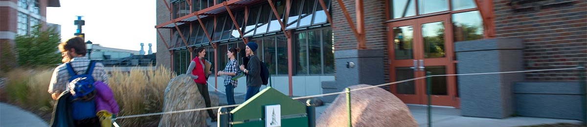 Students in front of the Rubenstein building