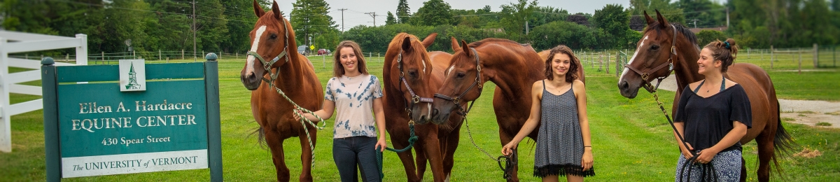 2018 Horse Barn Coop Students at the MRC on the lawn