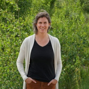 Photograph of Naomi.