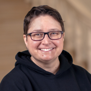 Preparator Suzy Zaner