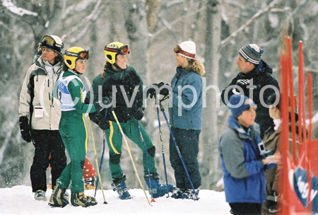 2uvm004-R1-021-9