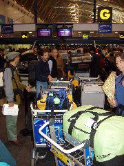 Airport luggage chaos 