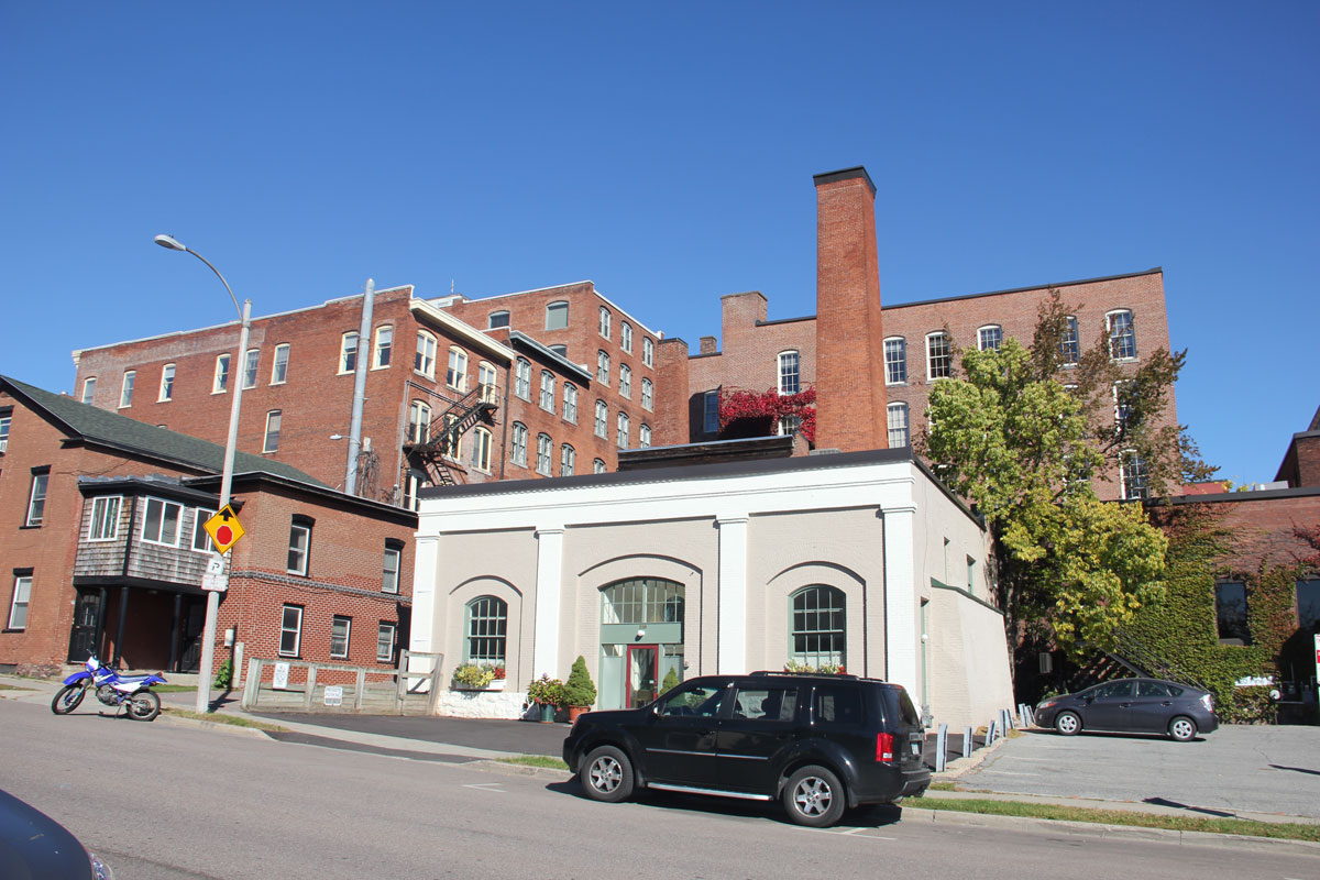 Wells & Richardson Complex