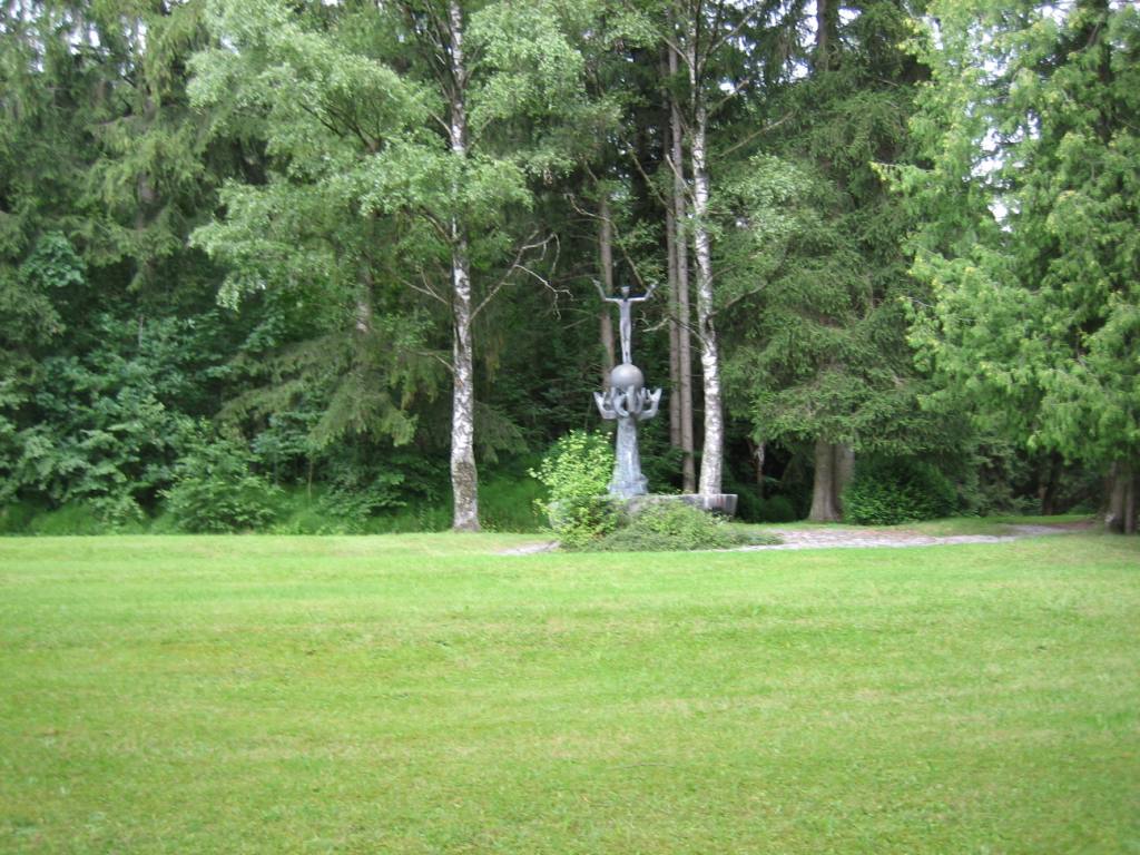picture of memorial in irsee