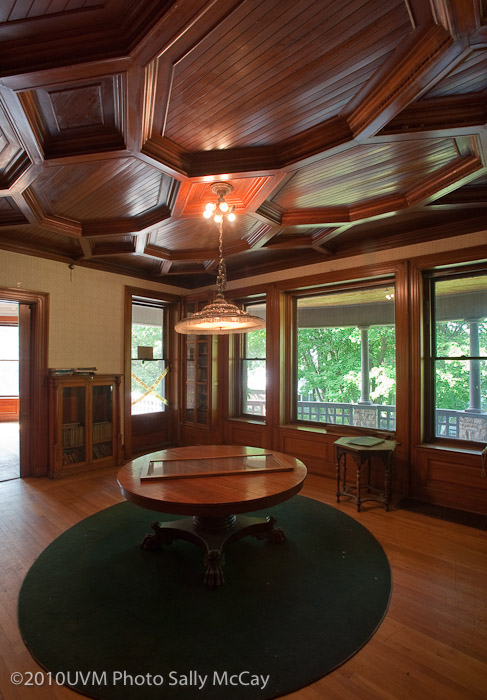 20100912-61_Summit-Interior-18