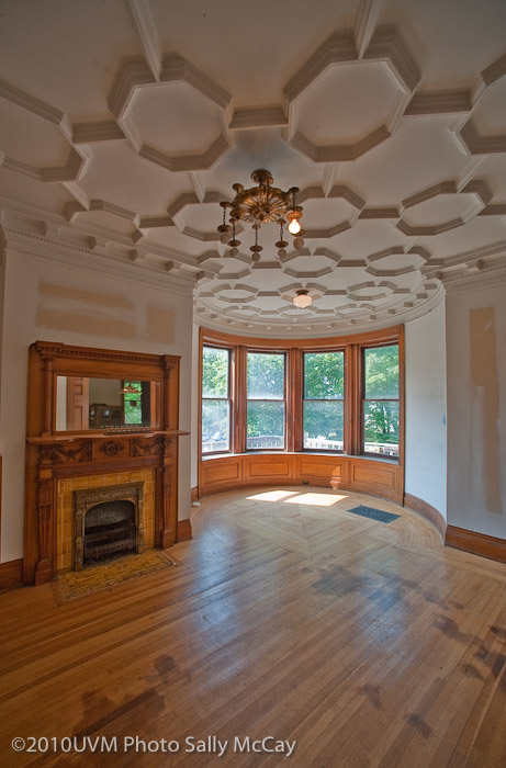 20100912-61_Summit-Interior-20