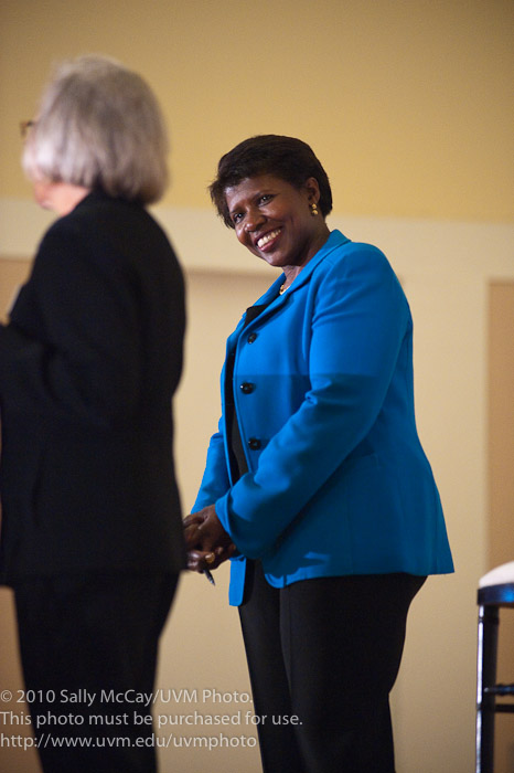 20100928_Gwen_Ifill-36