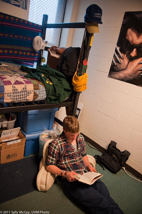 20110330_Student_Dorm_Rooms-10