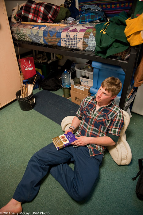 20110330_Student_Dorm_Rooms-11