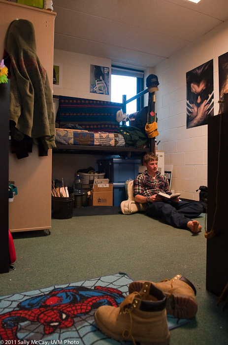 20110330_Student_Dorm_Rooms-9