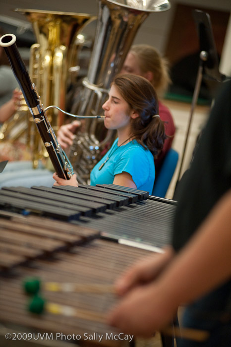 296117Band-104