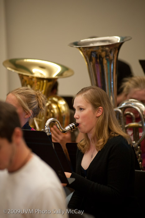 296117Band-11