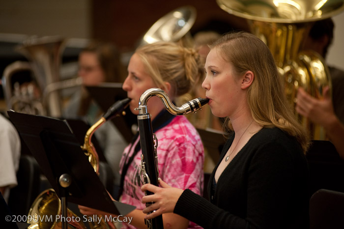 296117Band-17