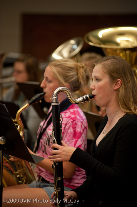 296117Band-18