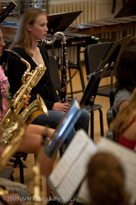 296117Band-29