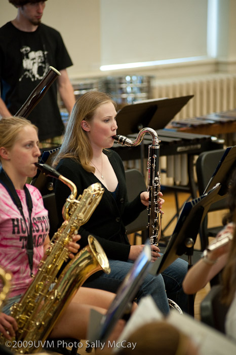 296117Band-37
