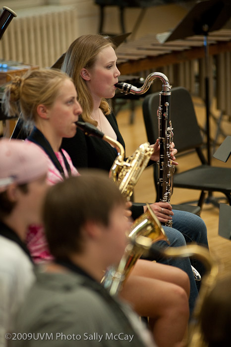 296117Band-38